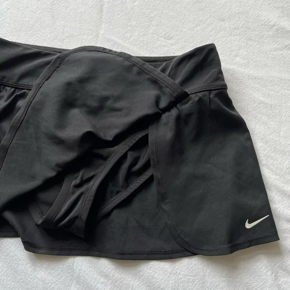 Nike Swim Essentials Women's Board Skirt - Picture 8 of 9